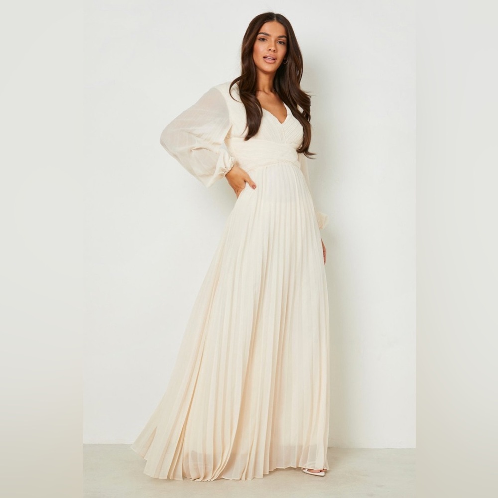 Boohoo Cream Long Sleeve Maxi Dress